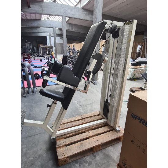 Technogym Delts